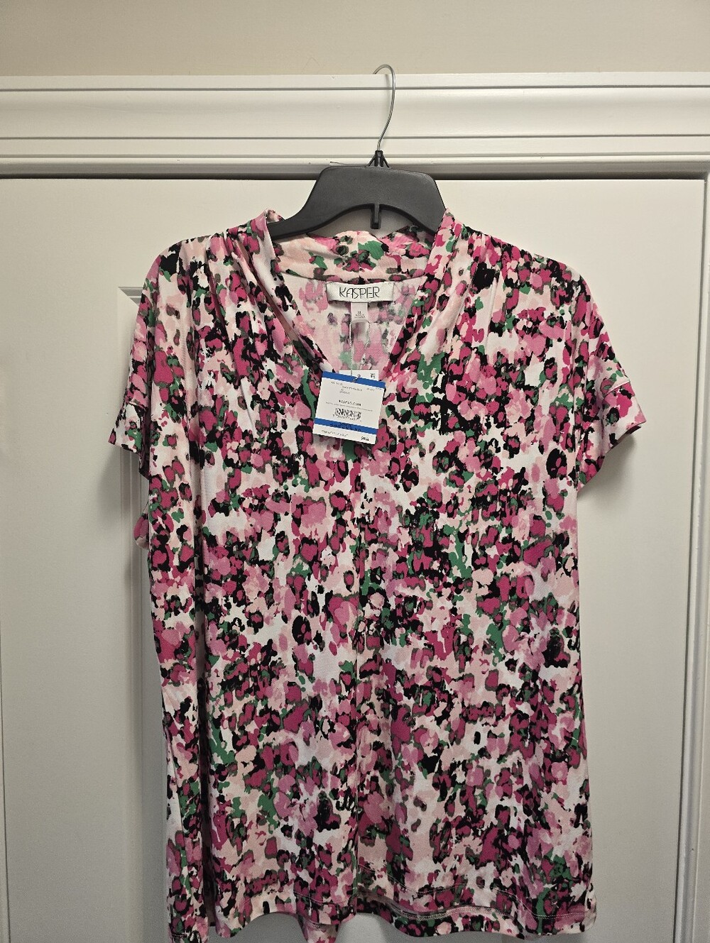 Kasper Pink and Green Floral V-Neck Short Sleeve Top